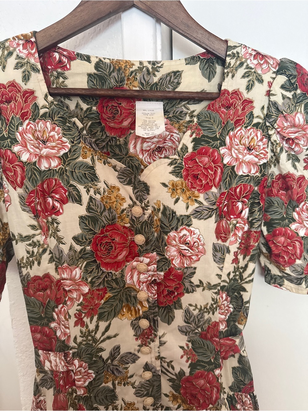 Vintage 80s Floral Tiered Women's Dress in Cream Red/ Gold Size 5 Small